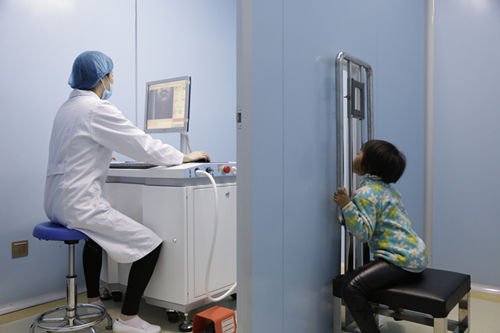 新科技:智能308准分子激光治疗仪